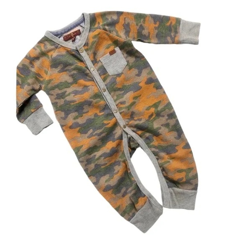 7 For All Mankind Camo Baby Waffle One Piece/Footie Size 0-3 Months